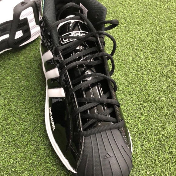 Adidas - Picture 2 of 3